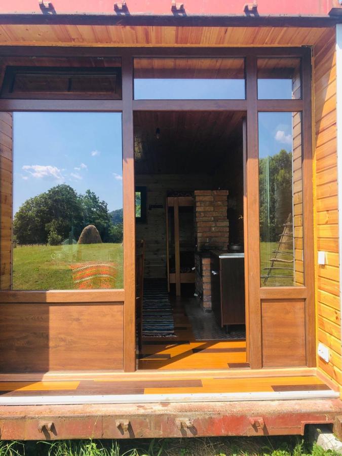 La Container Hotell Curtea de Argeş Eksteriør bilde